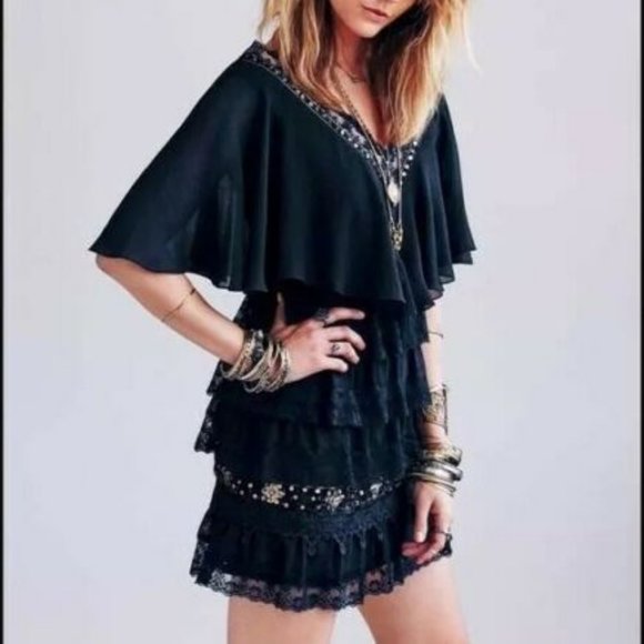 Free People Tiered Lace Mini Capelet Dress Sequin Black Sz 10 Retails $300